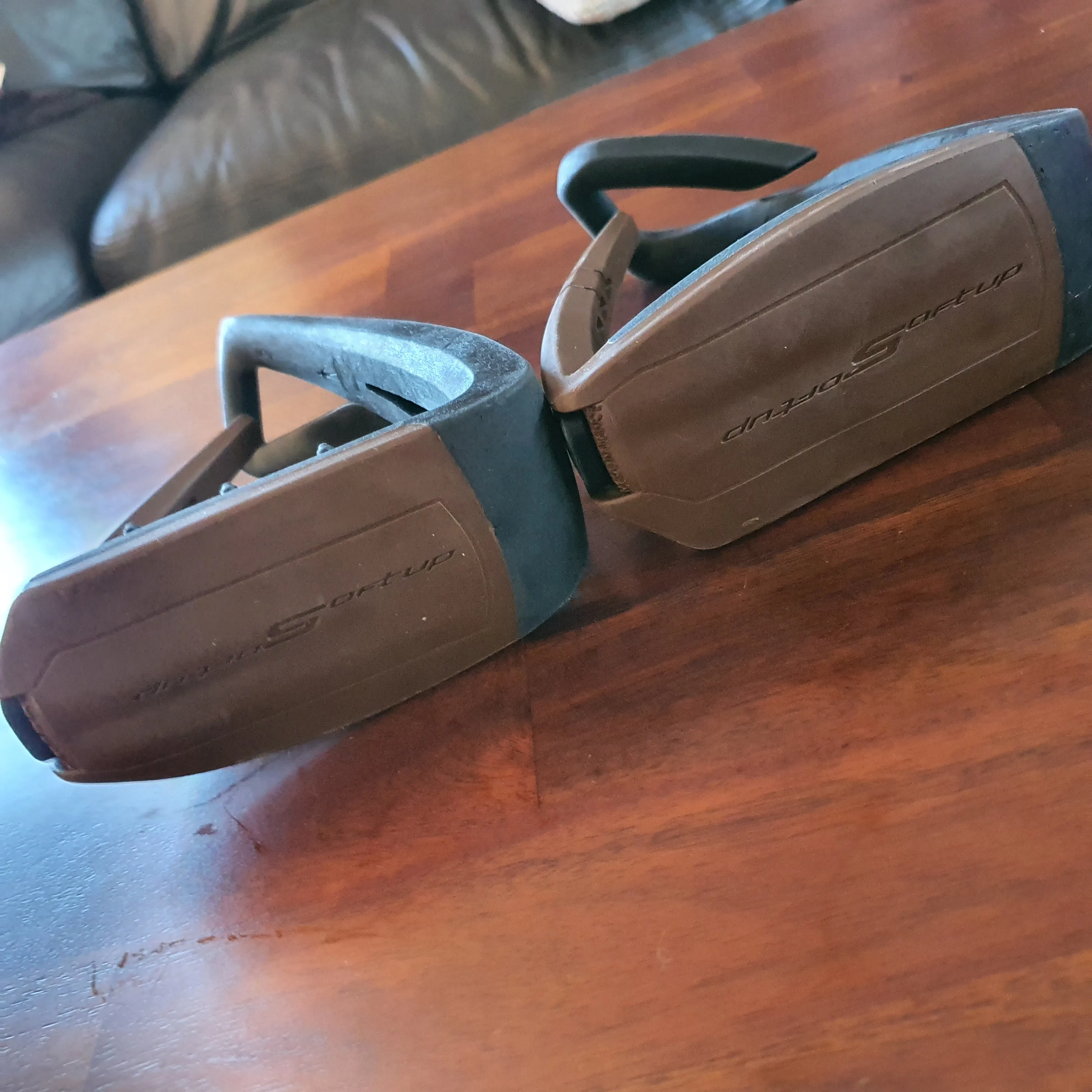 Free Jump black and brown Soft Up Lite stirrups